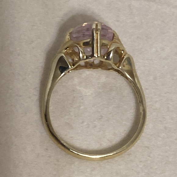14K Gold Oval Kunzite Ring - Picture 5 of 9